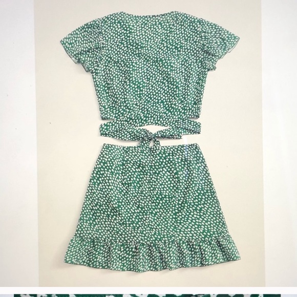 Two Piece Crop Top and Skirt Bundle - Picture 2 of 3